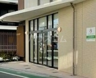 17/26 エントランス