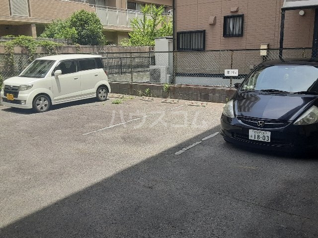 17/26 駐車場