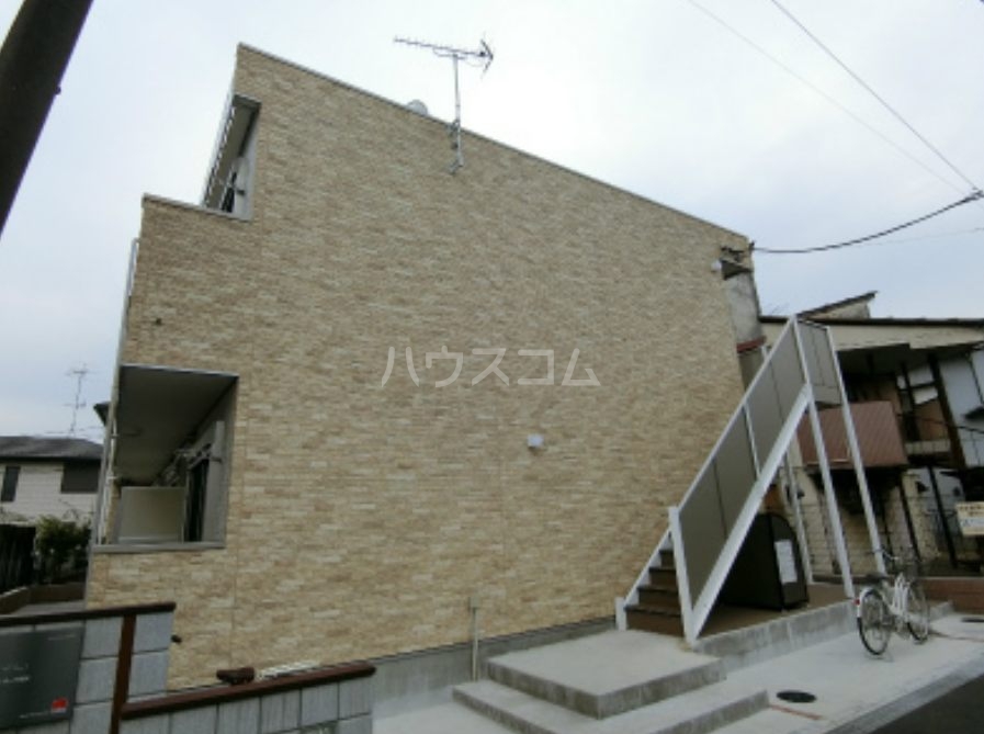 22/30 エントランス