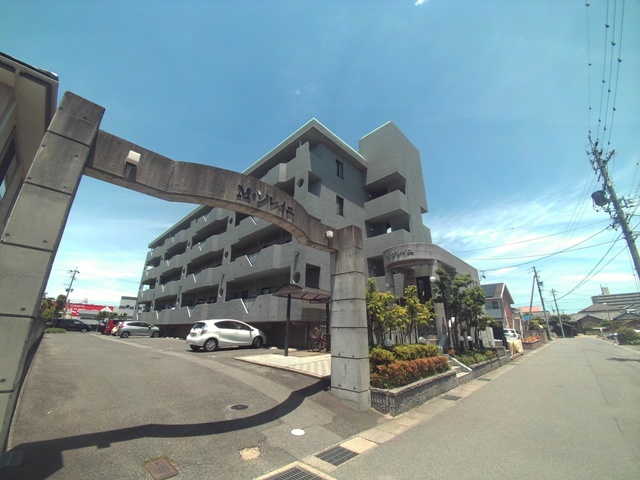 22/30 エントランス