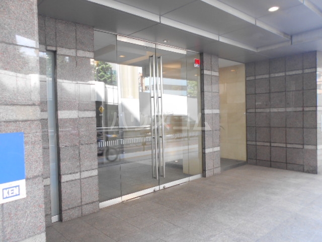 21/26 エントランス