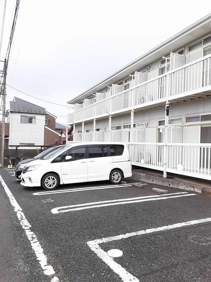 2/4 駐車場