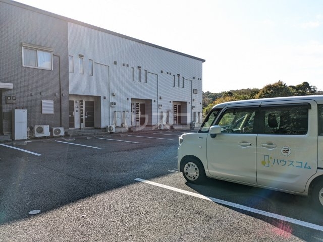 26/27 駐車場