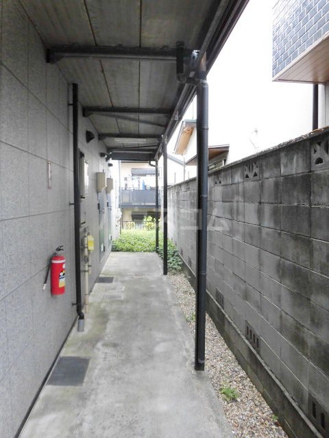 18/25 エントランス