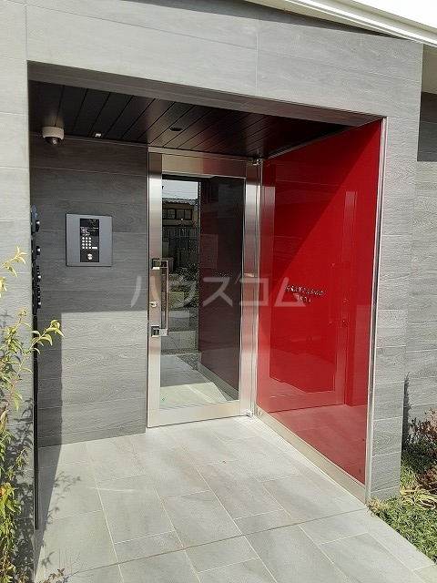 28/29 エントランス