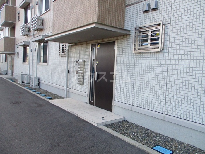 16/18 エントランス