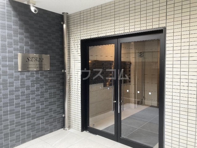 13/22 エントランス