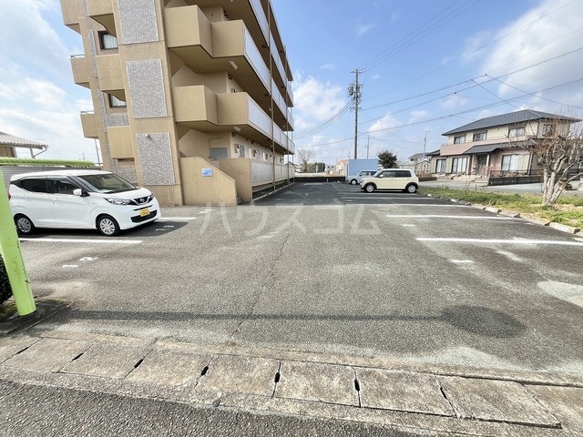 21/29 駐車場