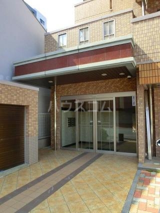 2/5 エントランス