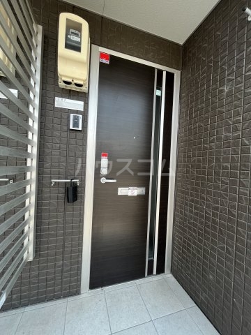 22/30 エントランス