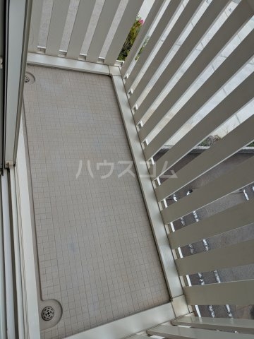 16/23 バルコニー