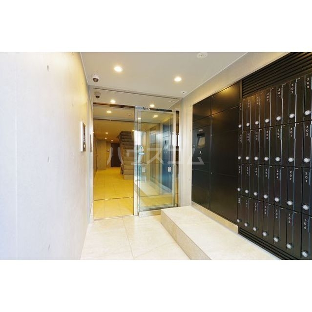 20/26 エントランス