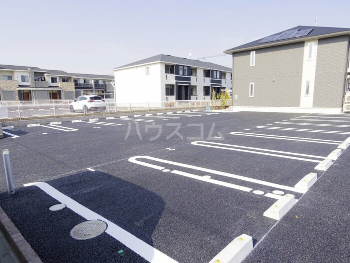 19/23 駐車場