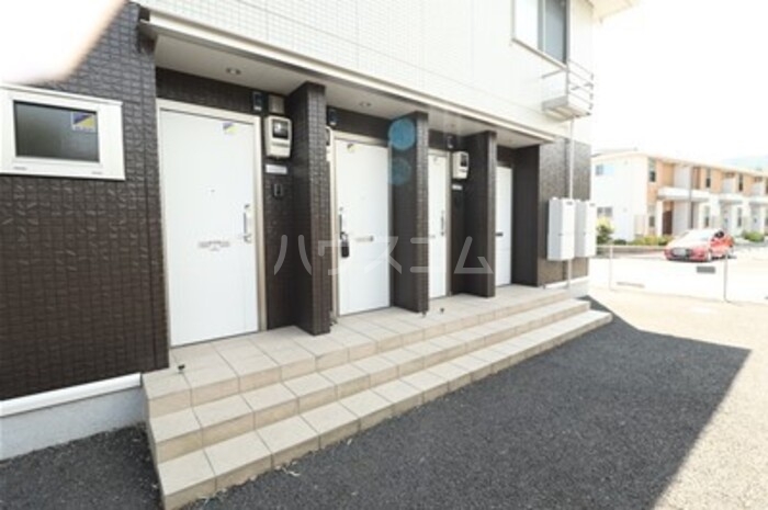 17/18 エントランス