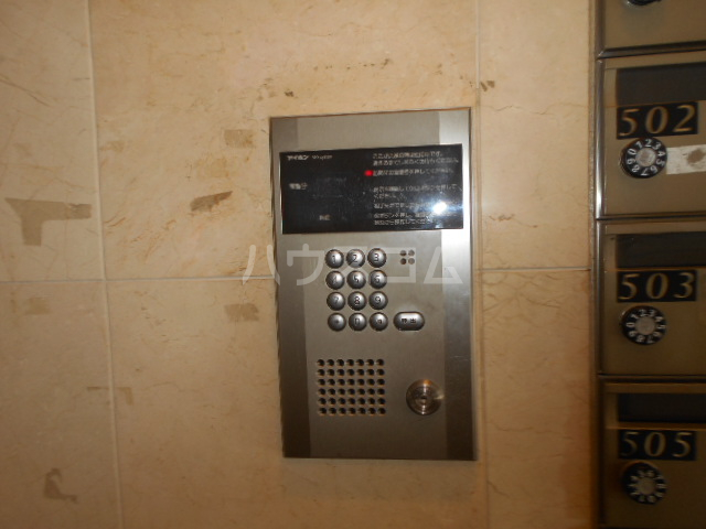 19/29 エントランス