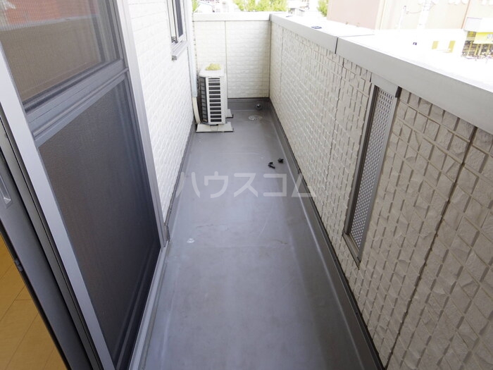 19/27 バルコニー