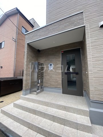 21/23 エントランス