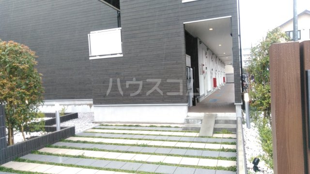 25/30 エントランス