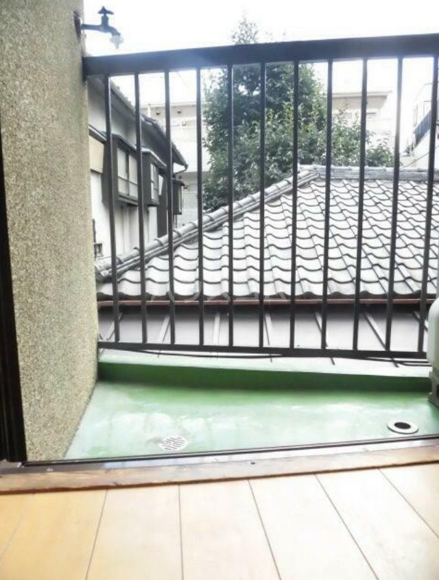 14/28 バルコニー