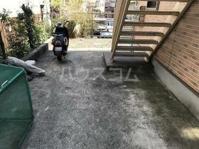 18/21 エントランス