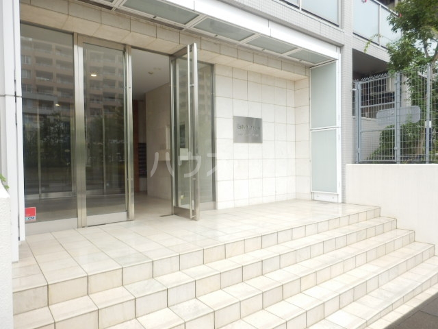 21/30 エントランス