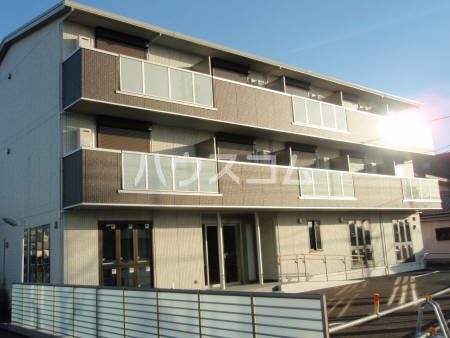 21/30 エントランス