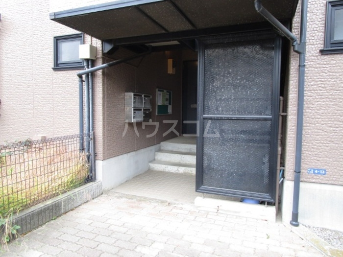 14/25 エントランス