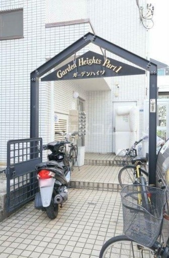 16/19 エントランス