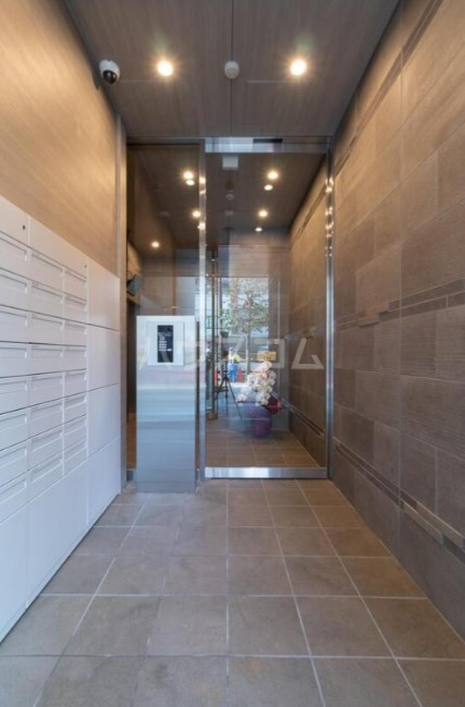 14/14 エントランス