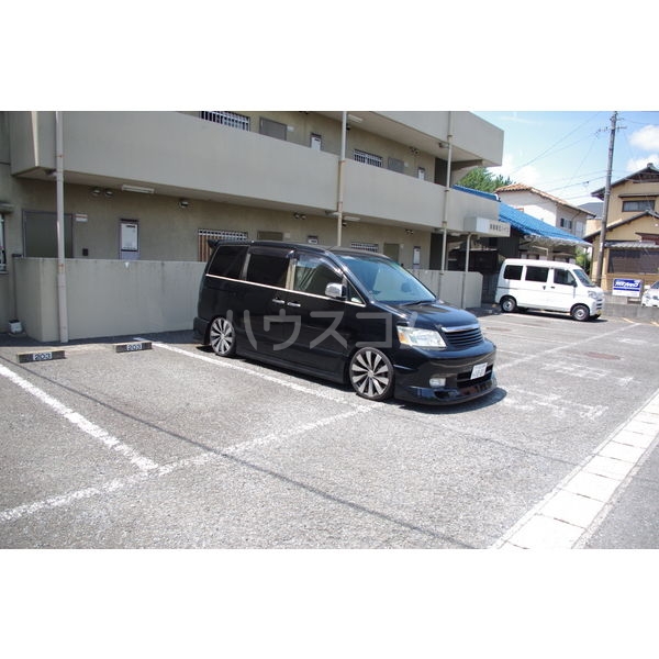 16/26 駐車場