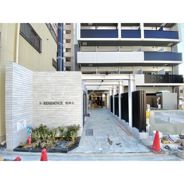 21/25 エントランス