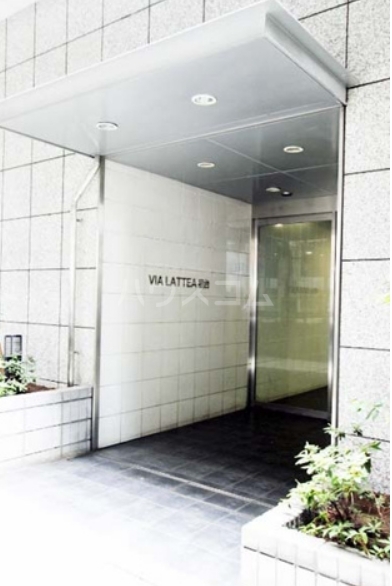 14/19 エントランス