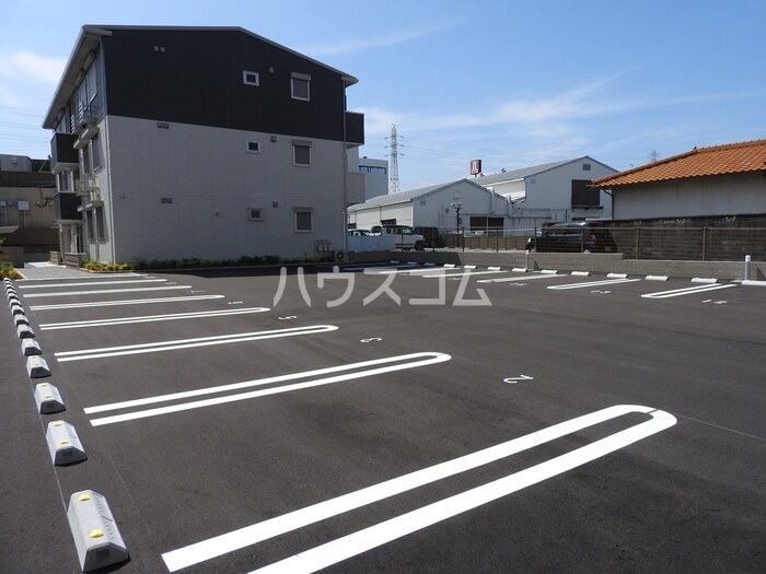 15/20 駐車場