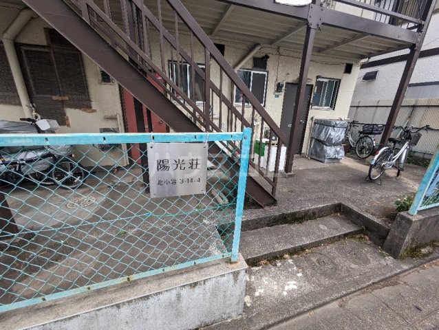 18/28 エントランス