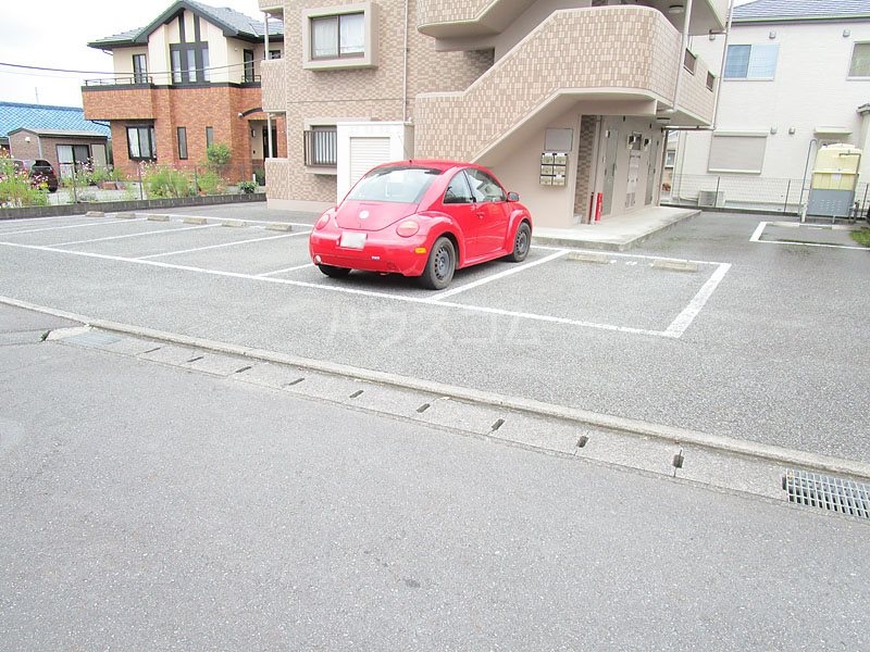 20/28 駐車場
