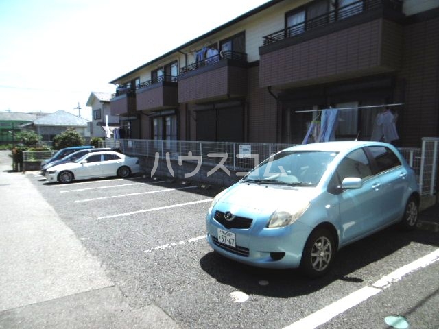 2/3 駐車場
