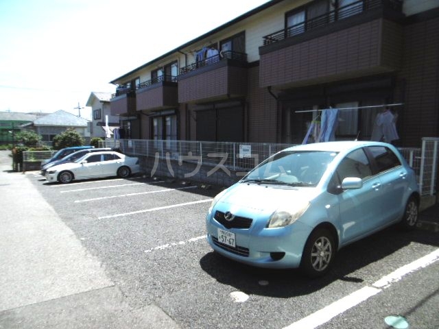 2/3 駐車場