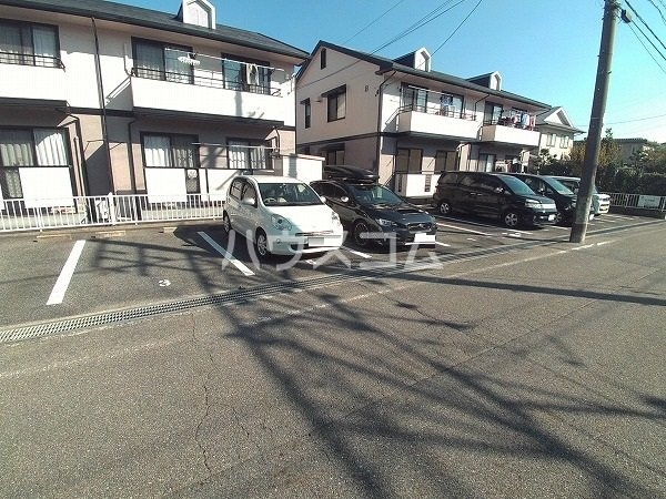 22/30 駐車場