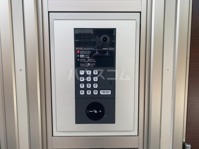 18/20 エントランス