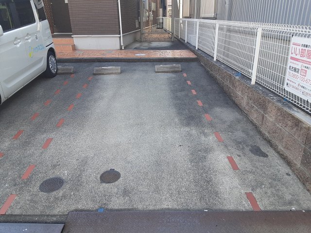 22/29 駐車場