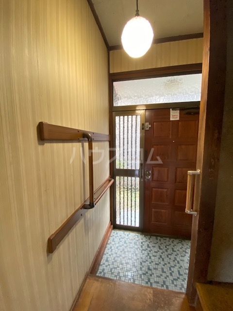 13/30 玄関
