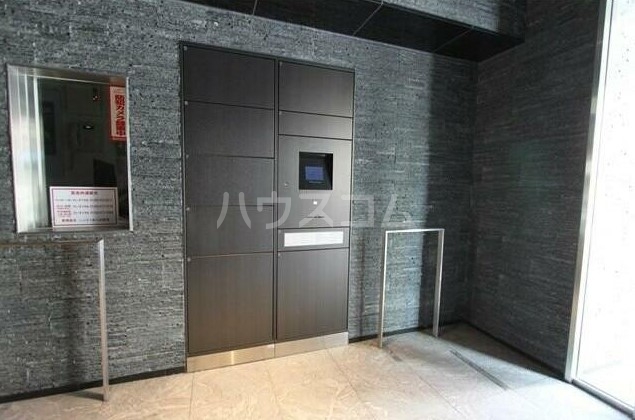 16/28 エントランス