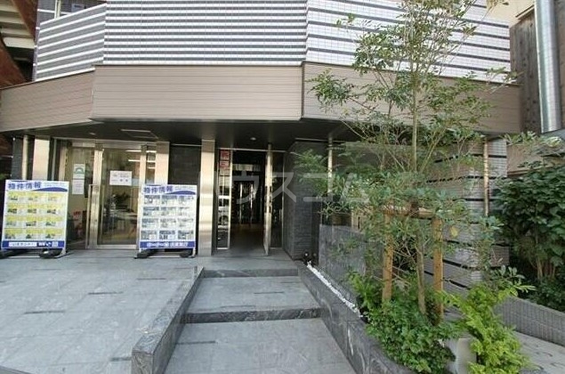 15/28 エントランス