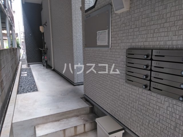 19/26 エントランス