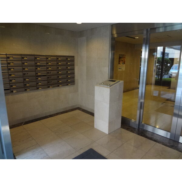 13/20 エントランス