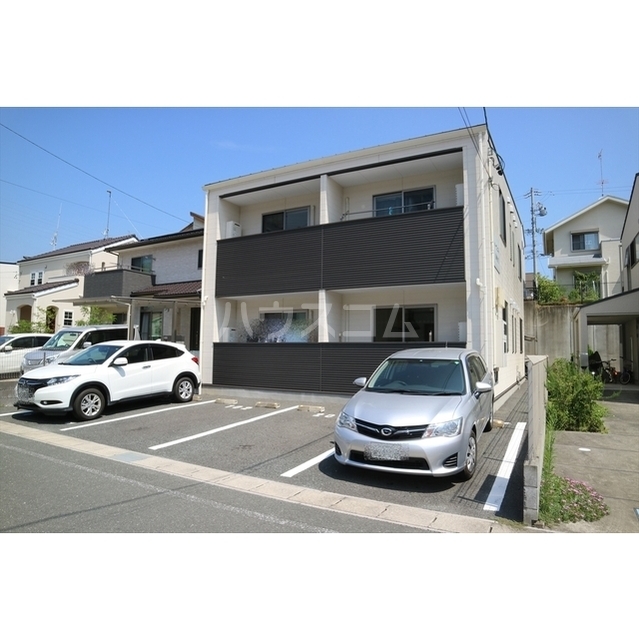 2/10 駐車場
