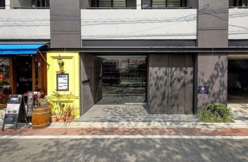 15/25 エントランス