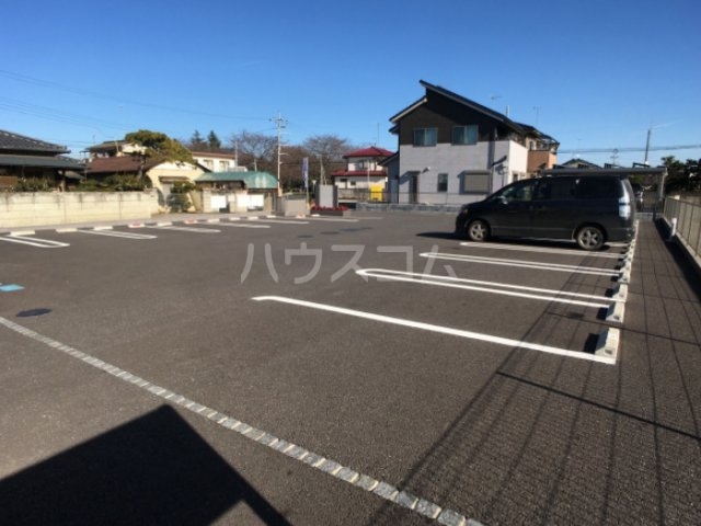 19/28 駐車場