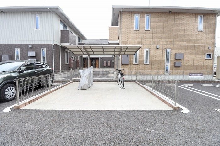 18/23 駐車場