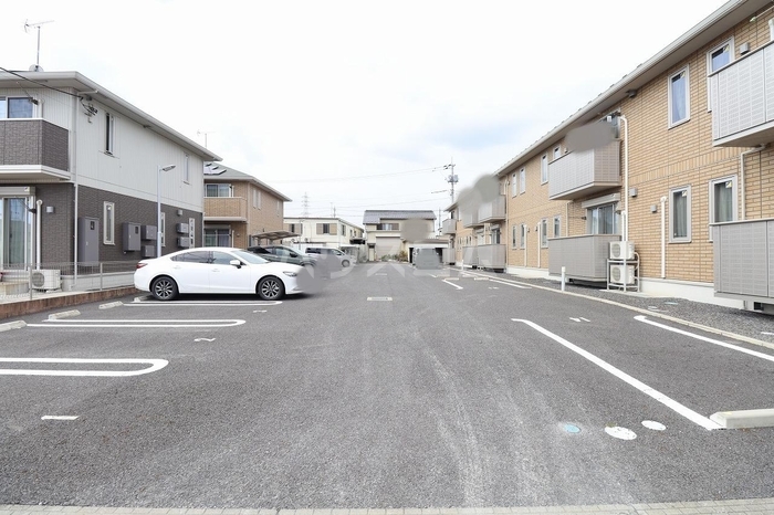 16/23 駐車場